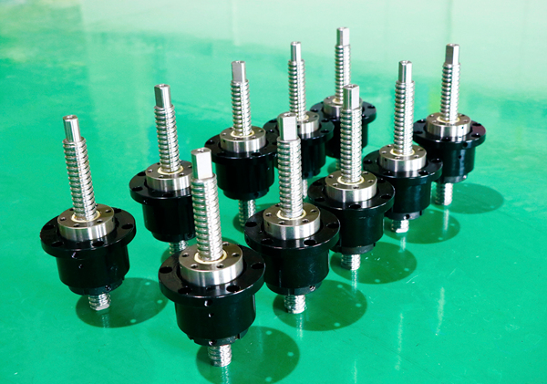 螺母旋转式滚珠丝杠副